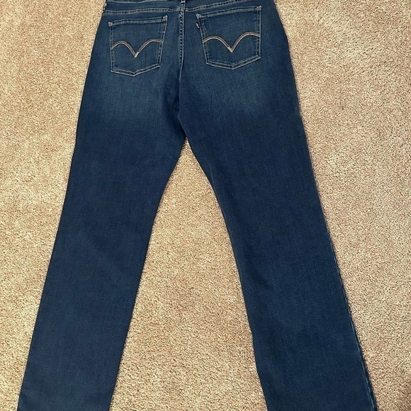 Levi’s 512 Perfectly Slimming Straight Leg Dark Wash Jeans - Picture 2 of 6